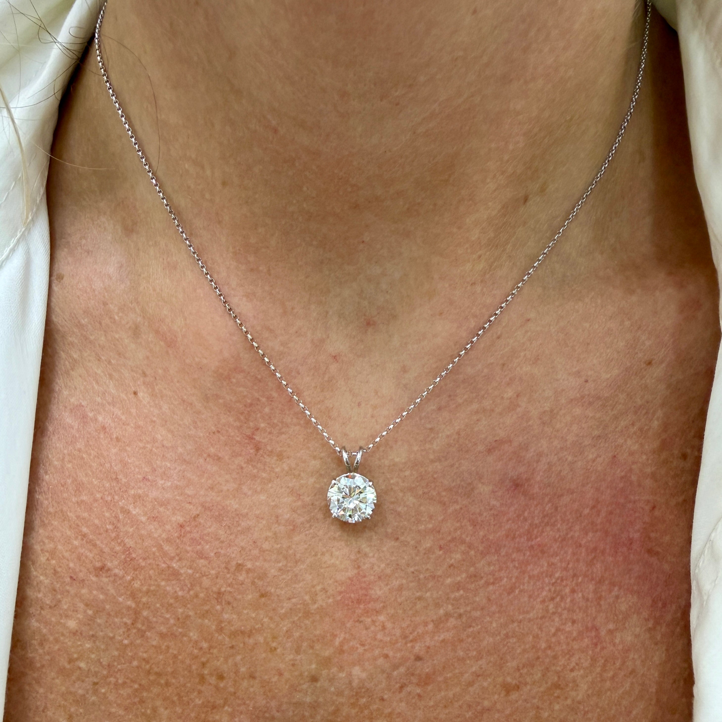 Unisex 14K White Gold Gia 2.28ct K VVS2 Round Diamond Solitaire Pendant Necklace