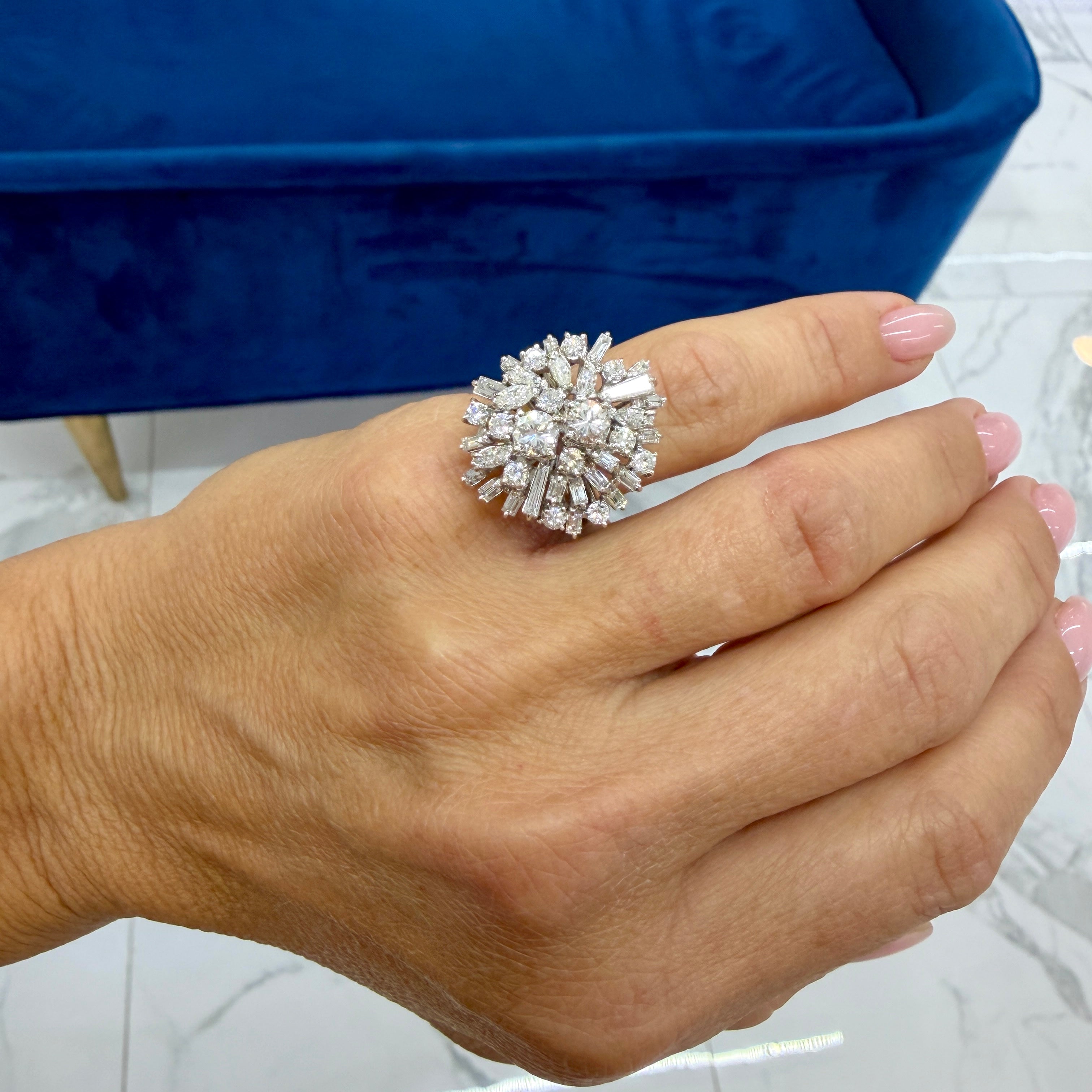Vintage 18K White Gold 2.30ctw Diamond Bombe Starburst Cluster Cocktail Ring