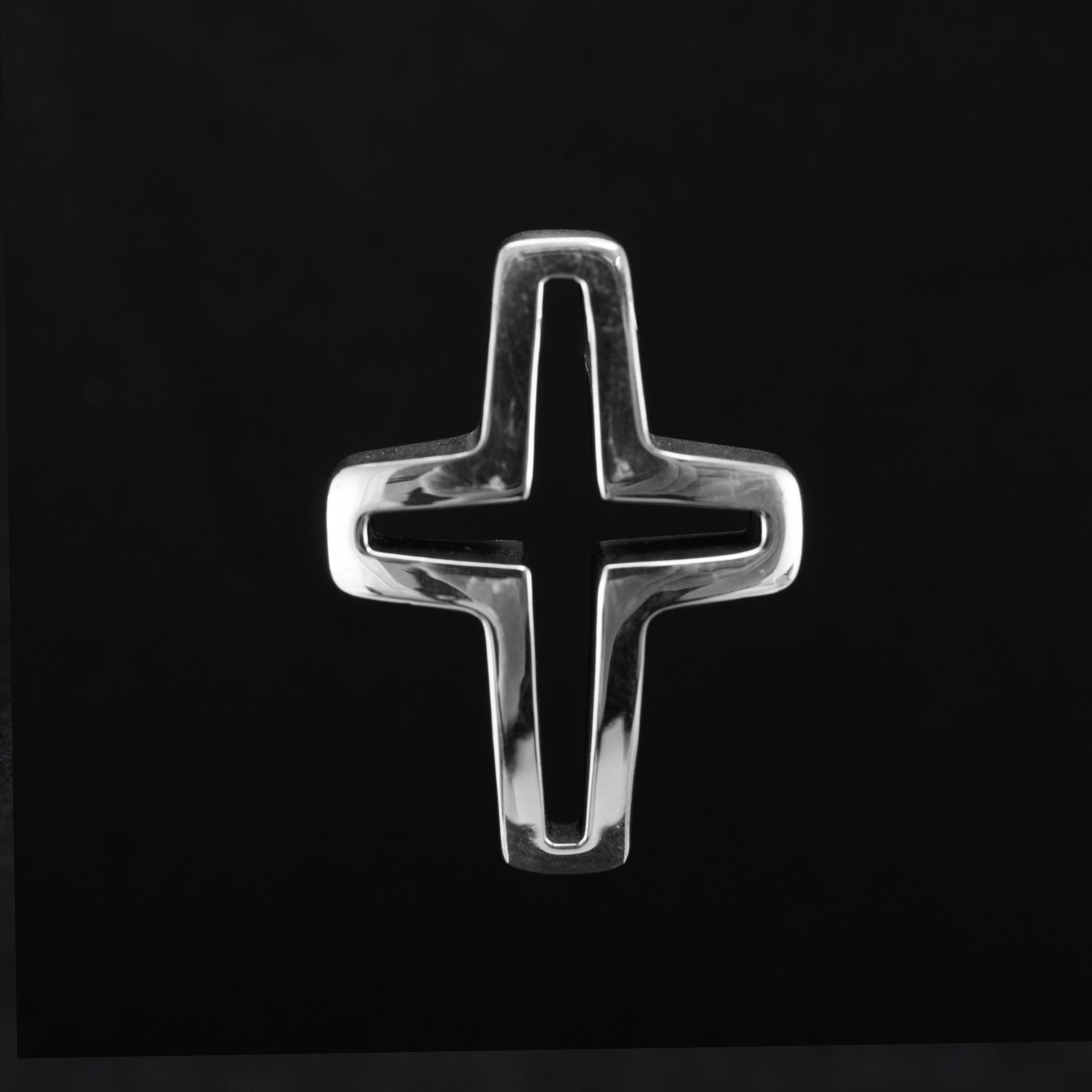 Retired James Avery Sterling Silver Cross Charm Pendant 13.7g 1½" 458409 available at DJP Jewelers & Luxury Buyers