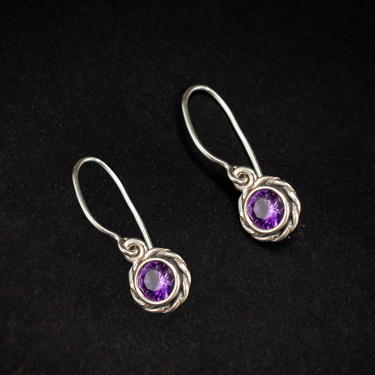 Retired James Avery Sterling Silver Dangle Earrings 2.11g 1" 458847 available at DJP Jewelers & Luxury Buyers