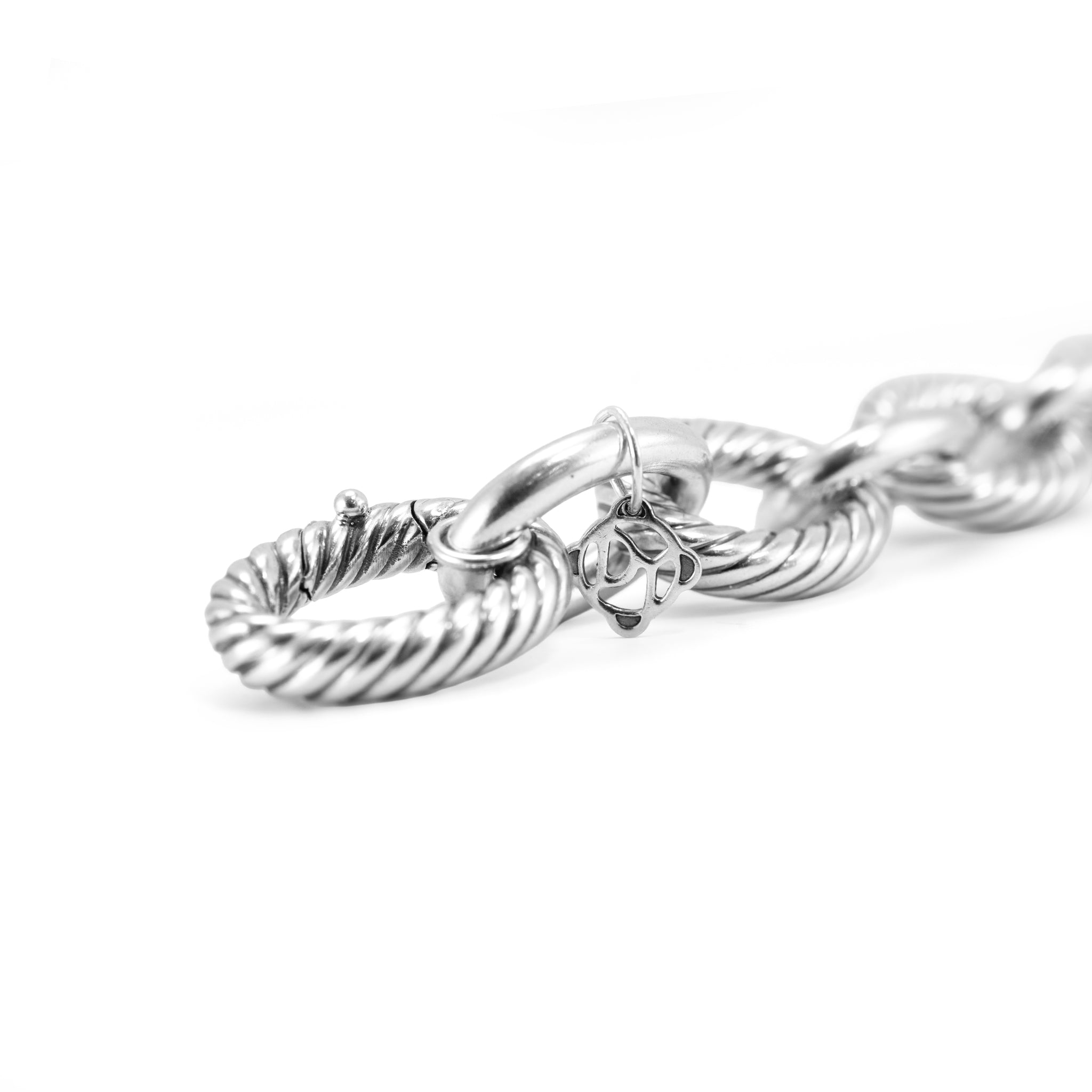 Retired David Yurman Chain Collection 925 Silver 17MM Oval Link Chain Bracelet