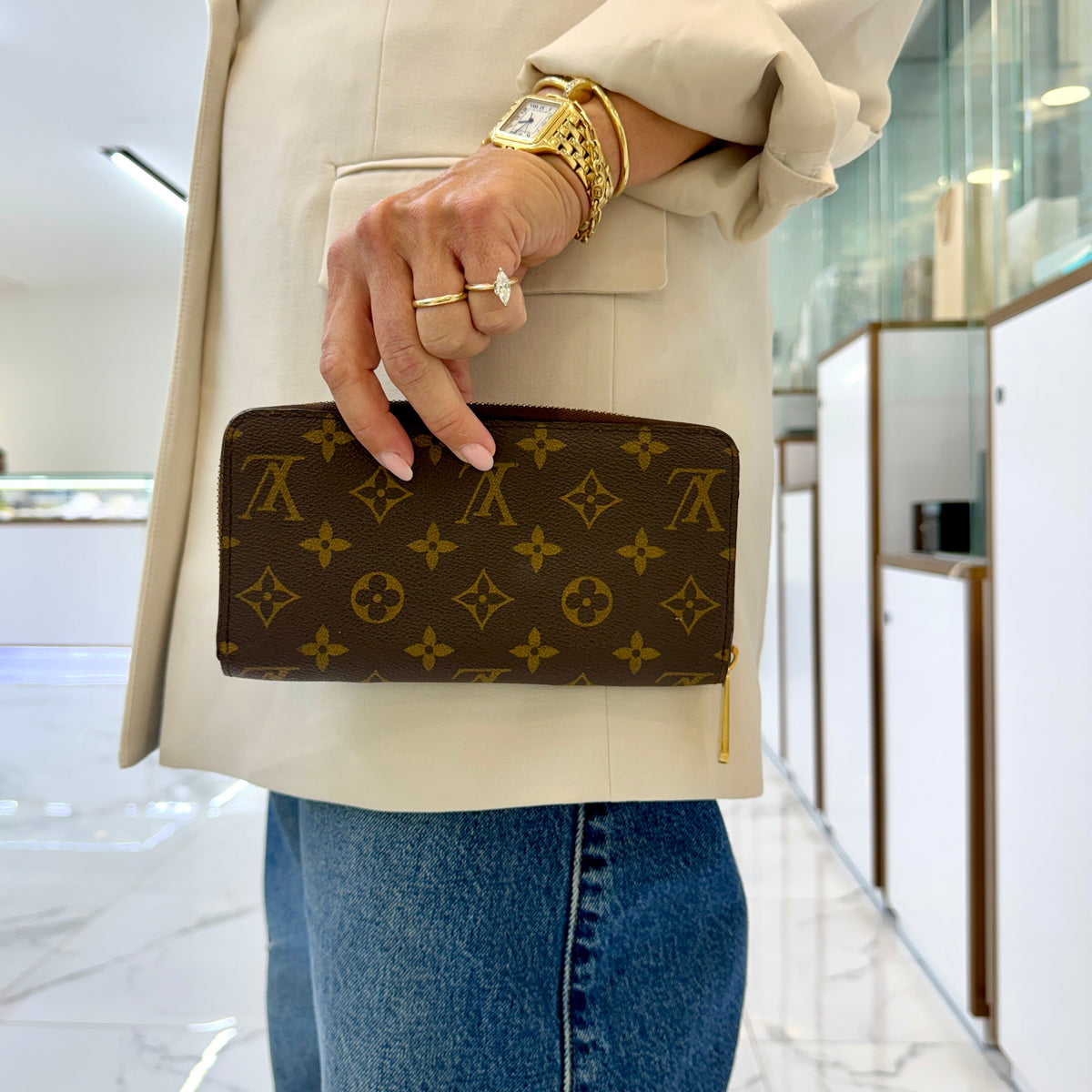 Louis Vuitton Brown Monogram Canvas Gold-Tone Hardware Zippy Wallet