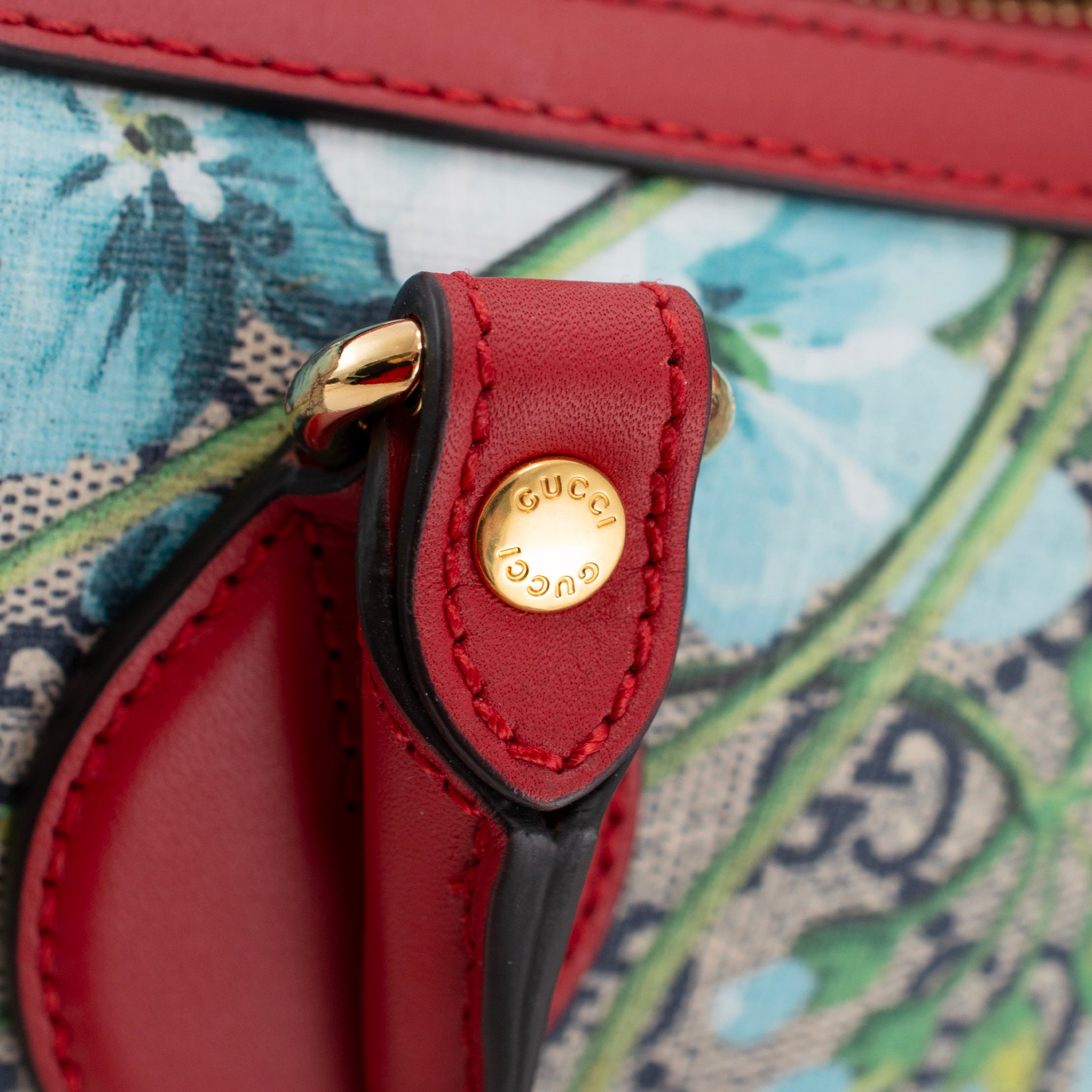 Gucci Gg Blooms Gg Supreme Floral Blue and Red Small Boston Shoulder Bag