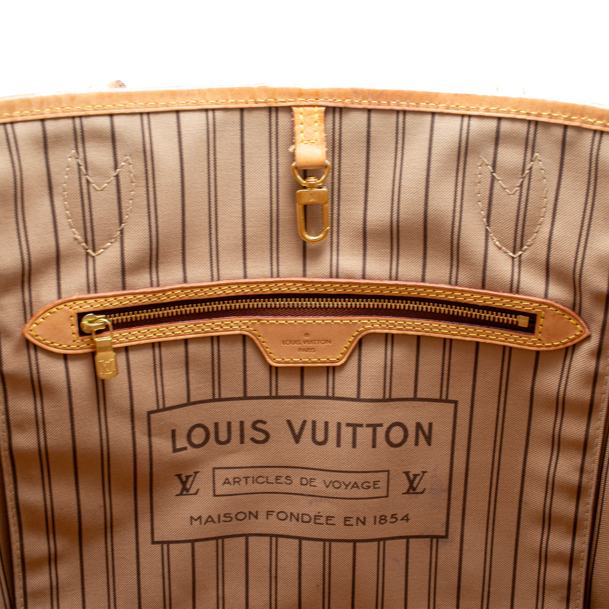 Ladies Louis Vuitton Monogram Canvas Neverfull GM Tote Bag