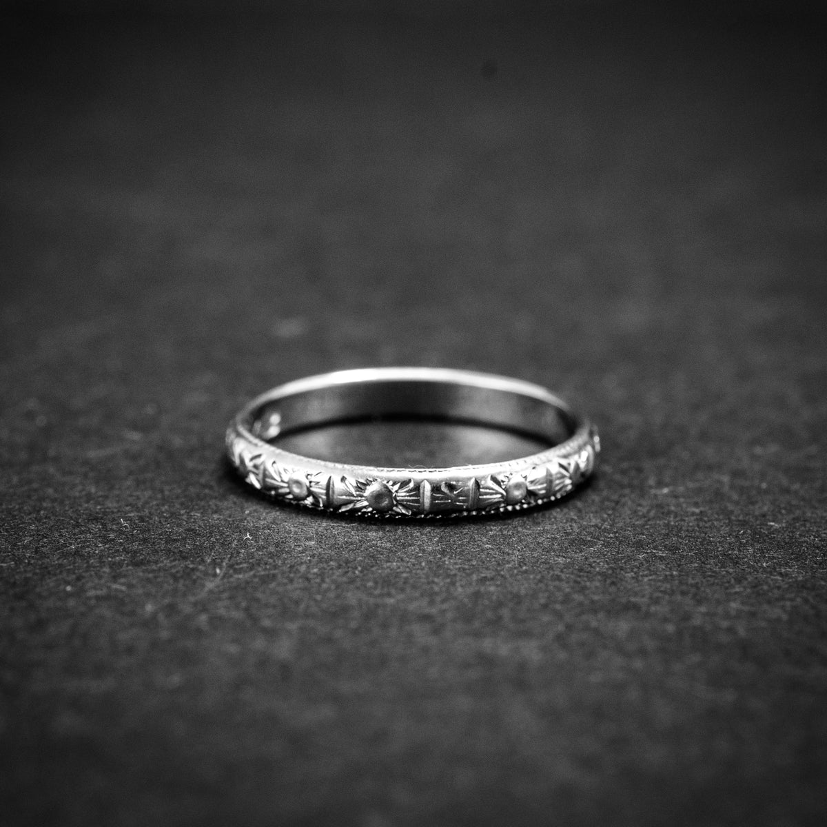 Vintage 18K White Gold Band Ring 1.53g 5" 461423 available at DJP Jewelers & Luxury Buyers