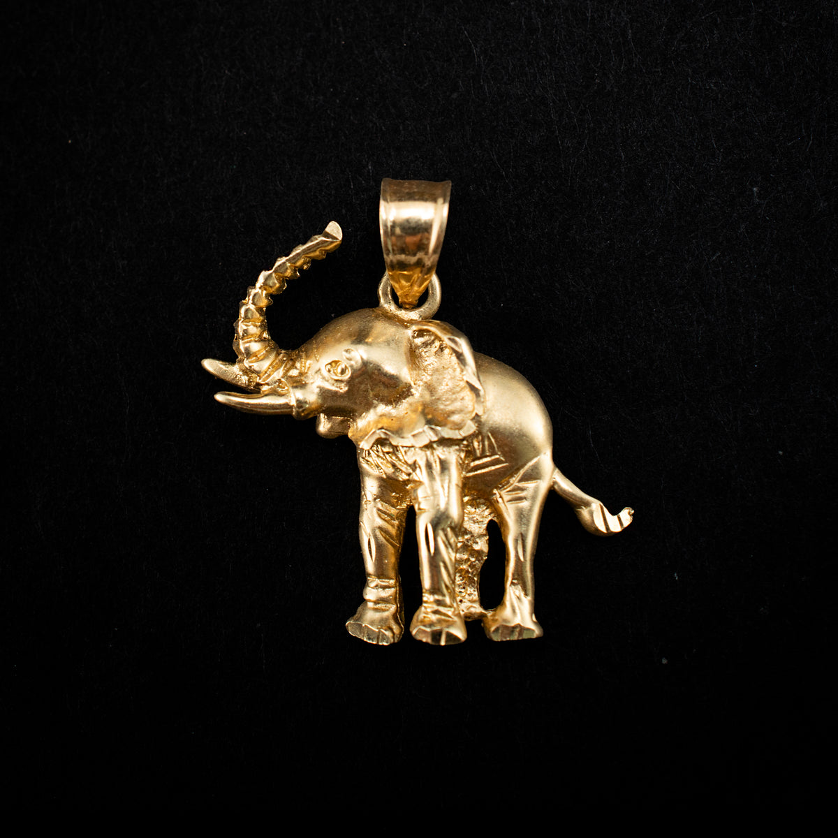 Vintage 14K Yellow Gold Lucky Elephant Charm Pendant 2.76g 1" 461437 available at DJP Jewelers & Luxury Buyers