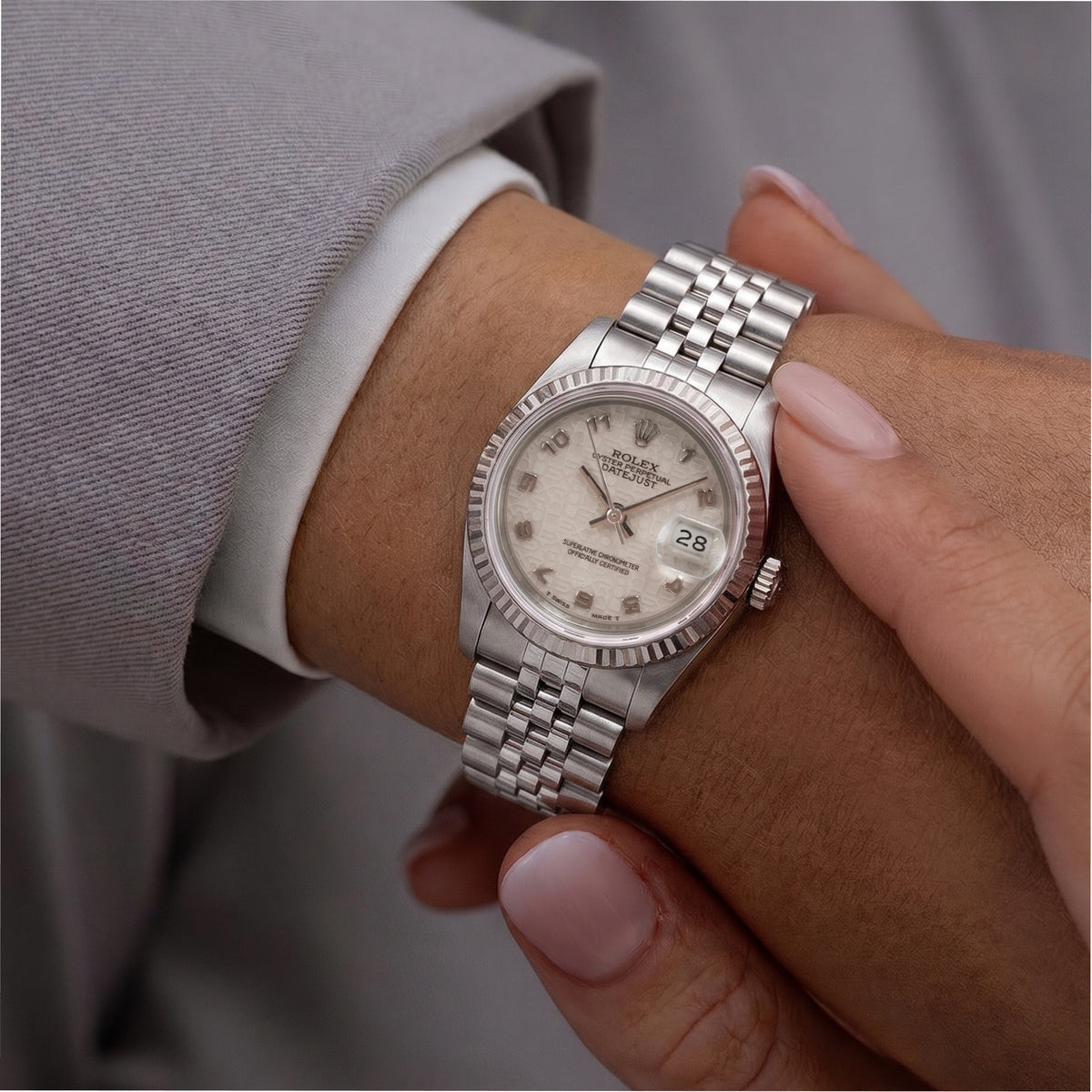 Ladies Rolex Oyster Perpetual Date 26MM 69240 Ivory Motif Jubilee Steel Watch