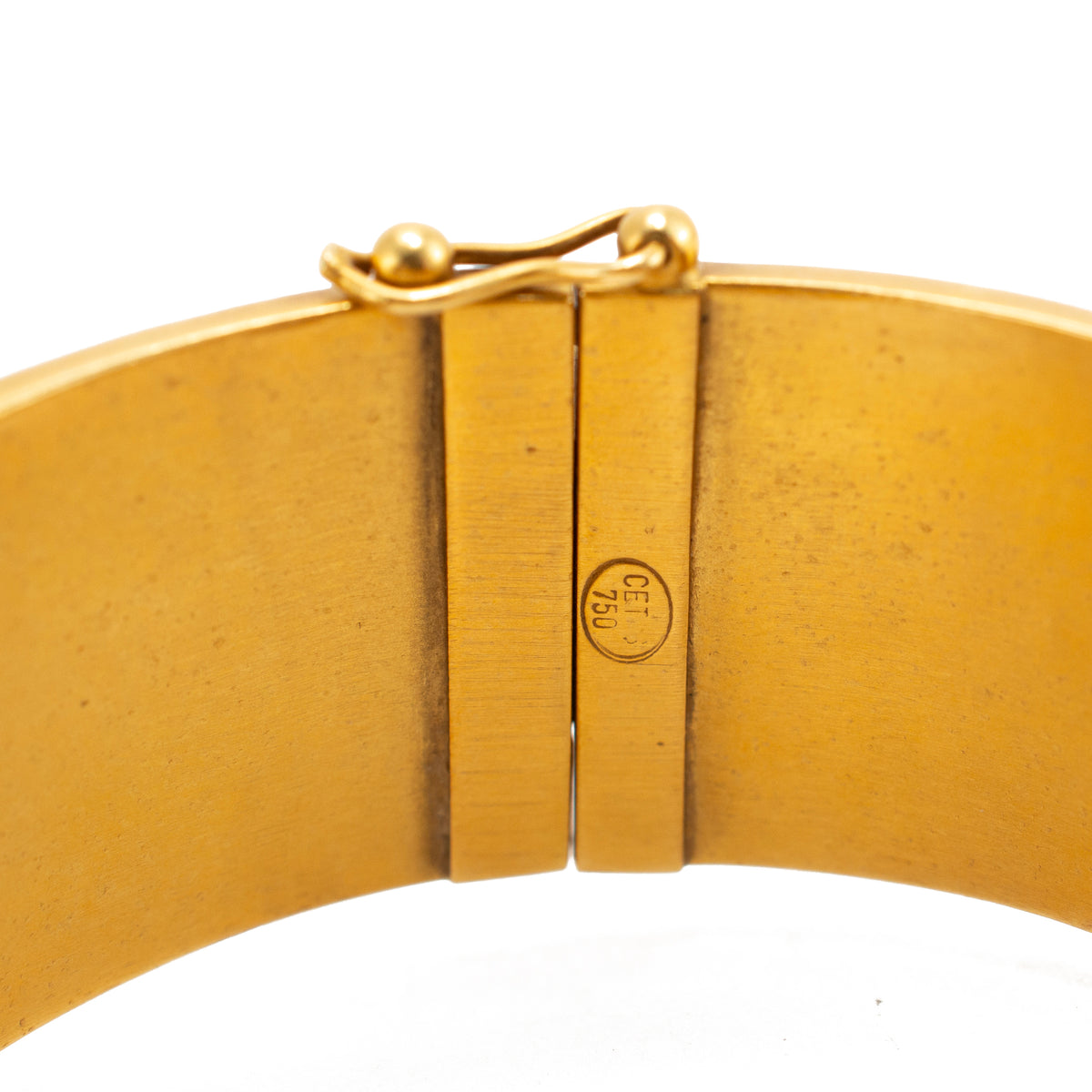 Vintage 18K Yellow Gold Criss-Cross Hammered Wide Bold Statement Bangle Bracelet