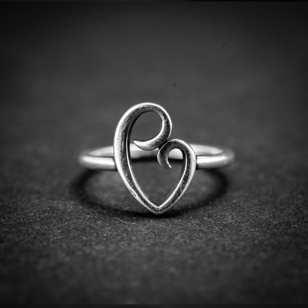James Avery Delicate Mother's Love Sterling Silver Cocktail Ring 1.74g 5.5" 467039 available at DJP Jewelers & Luxury Buyers