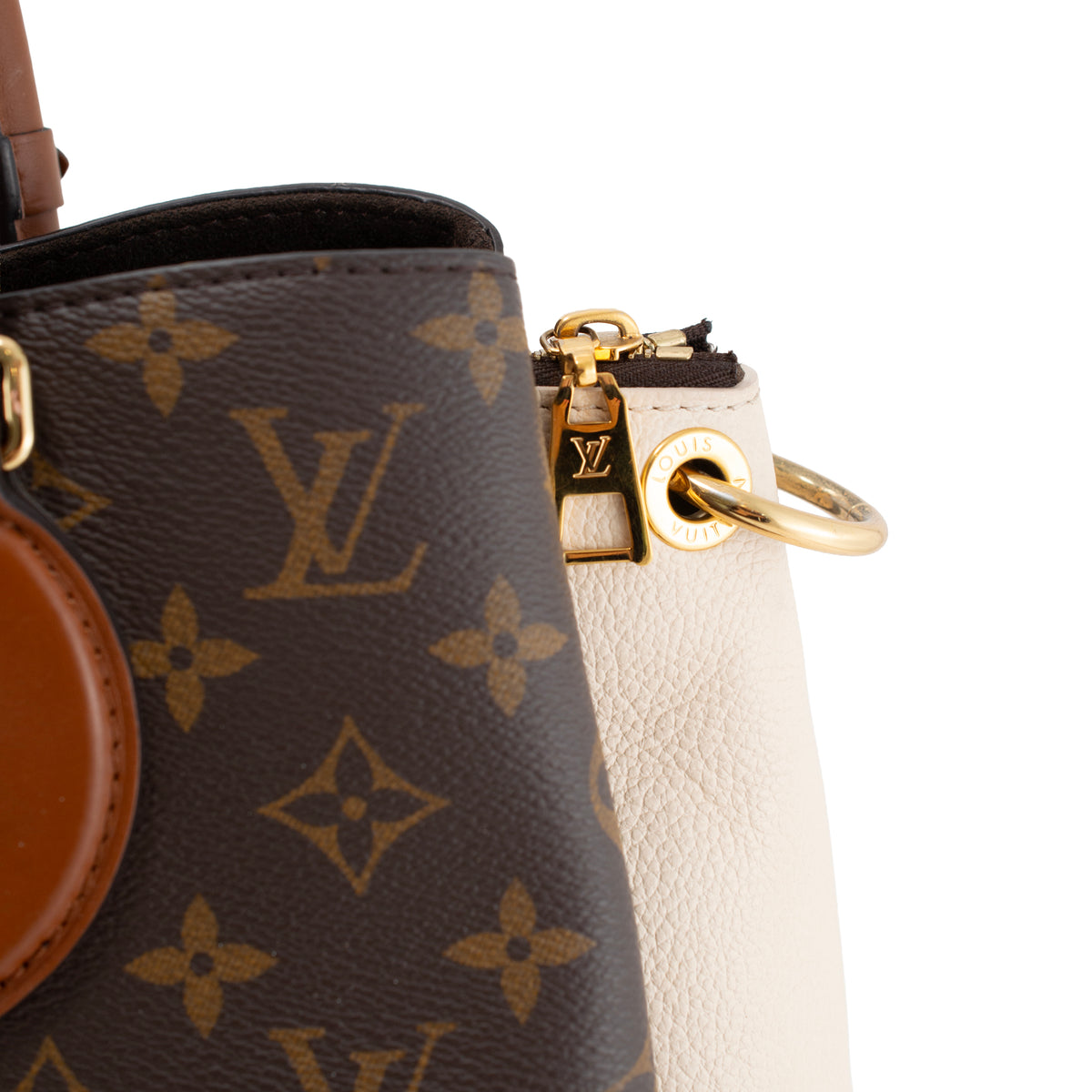 Louis Vuitton Vendôme MM Monogram Canvas Cream Leather Gold-Tone Handle Bag