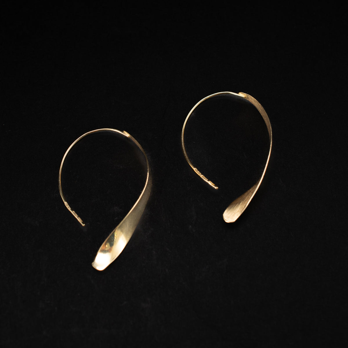Vintage 14K Yellow Gold Dangle Earrings 3.21g 1.5" 468672 available at DJP Jewelers & Luxury Buyers