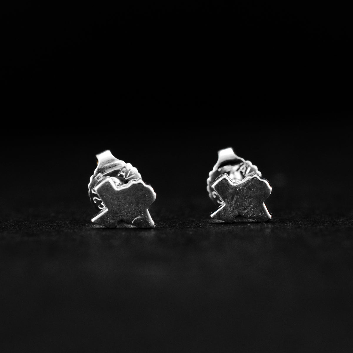 Retired James Avery Sterling Silver Texas State Earrings Stud 1.0g 0.5" 470997 available at DJP Jewelers & Luxury Buyers