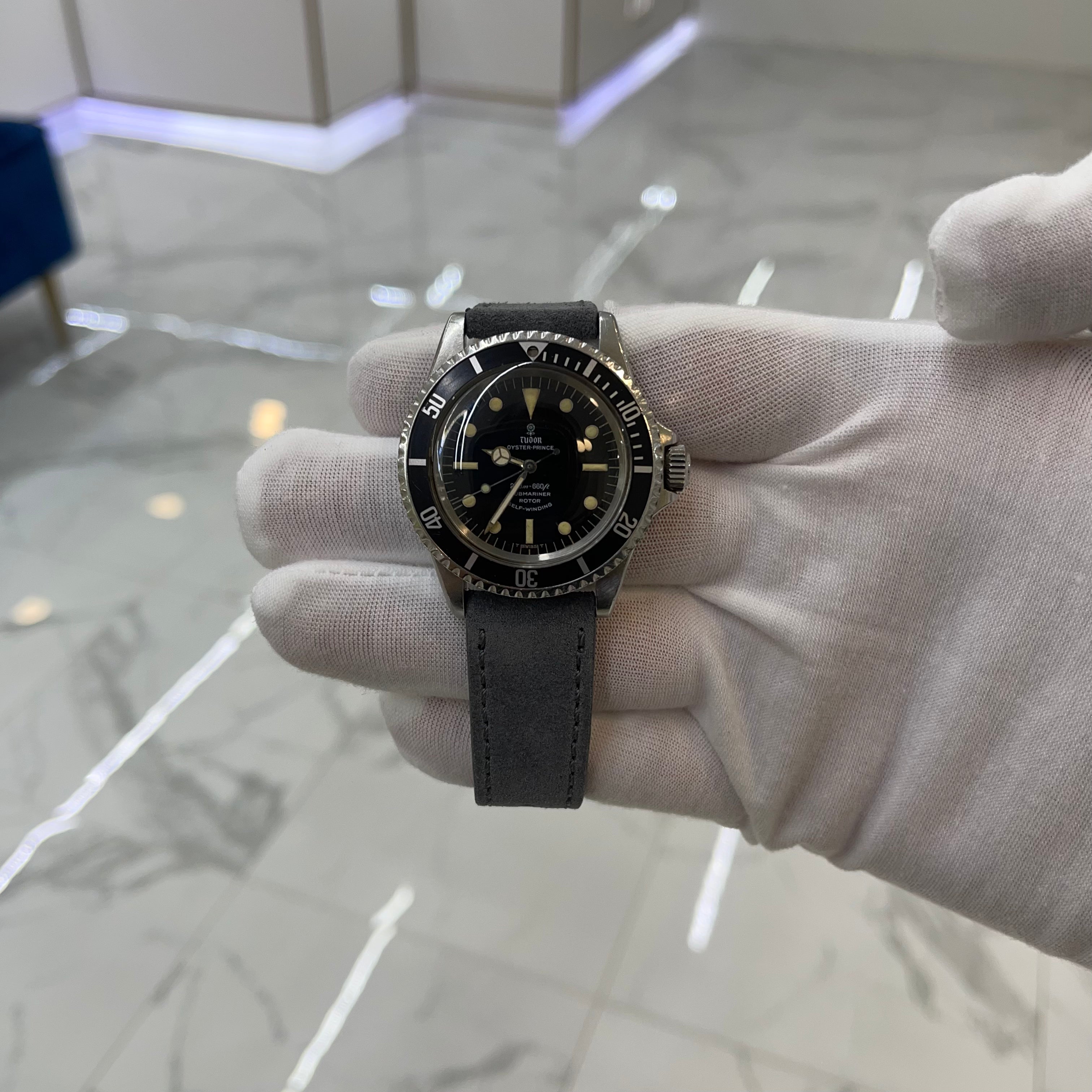 1966 Vintage Tudor Submariner Oyster Prince 7928 40MM Patina Dial Stainless Steel Men’s Watch