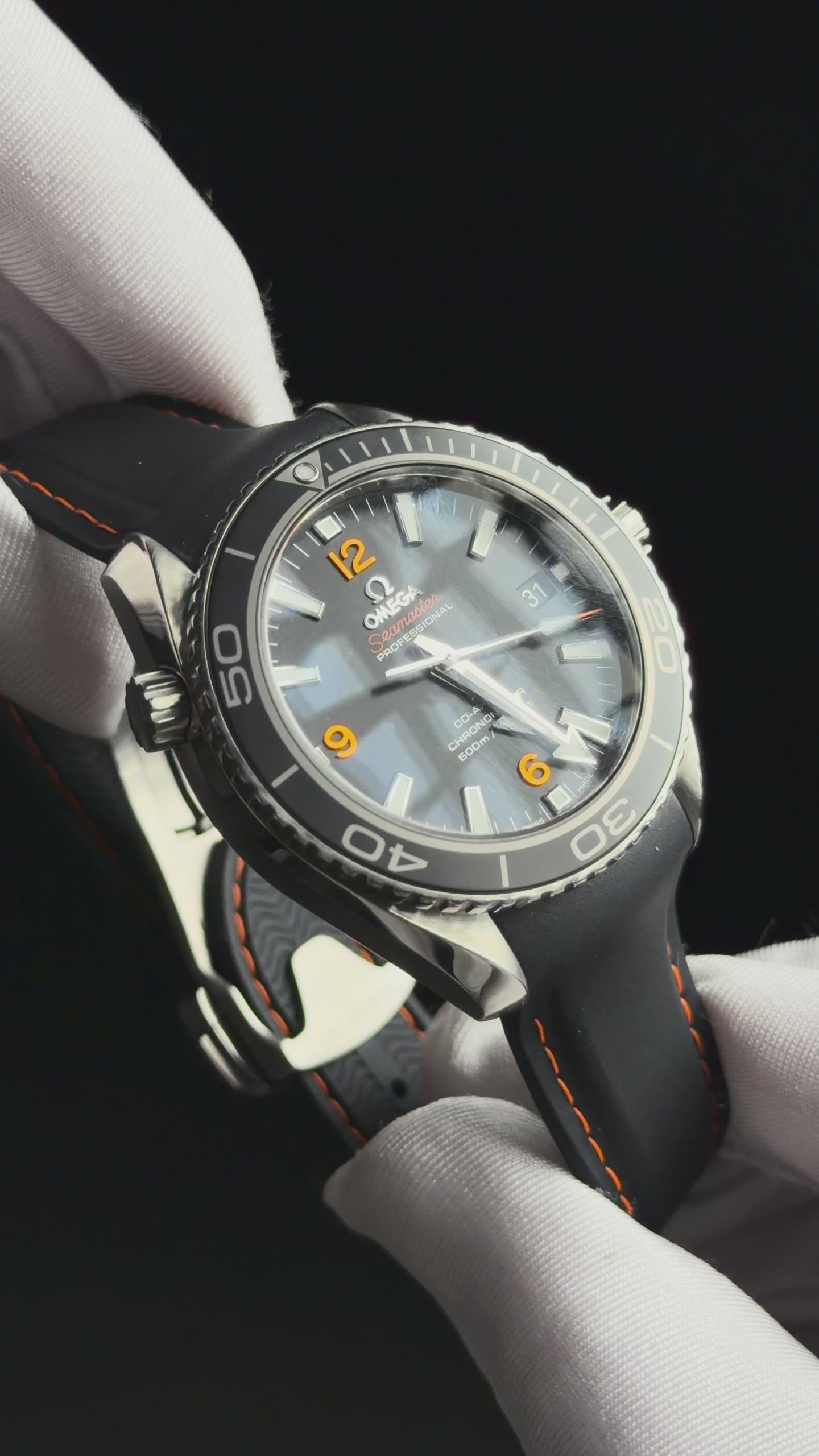 2015 Omega Seamaster Planet Ocean 42MM 232.32.42.21.01.005 Automatic S
