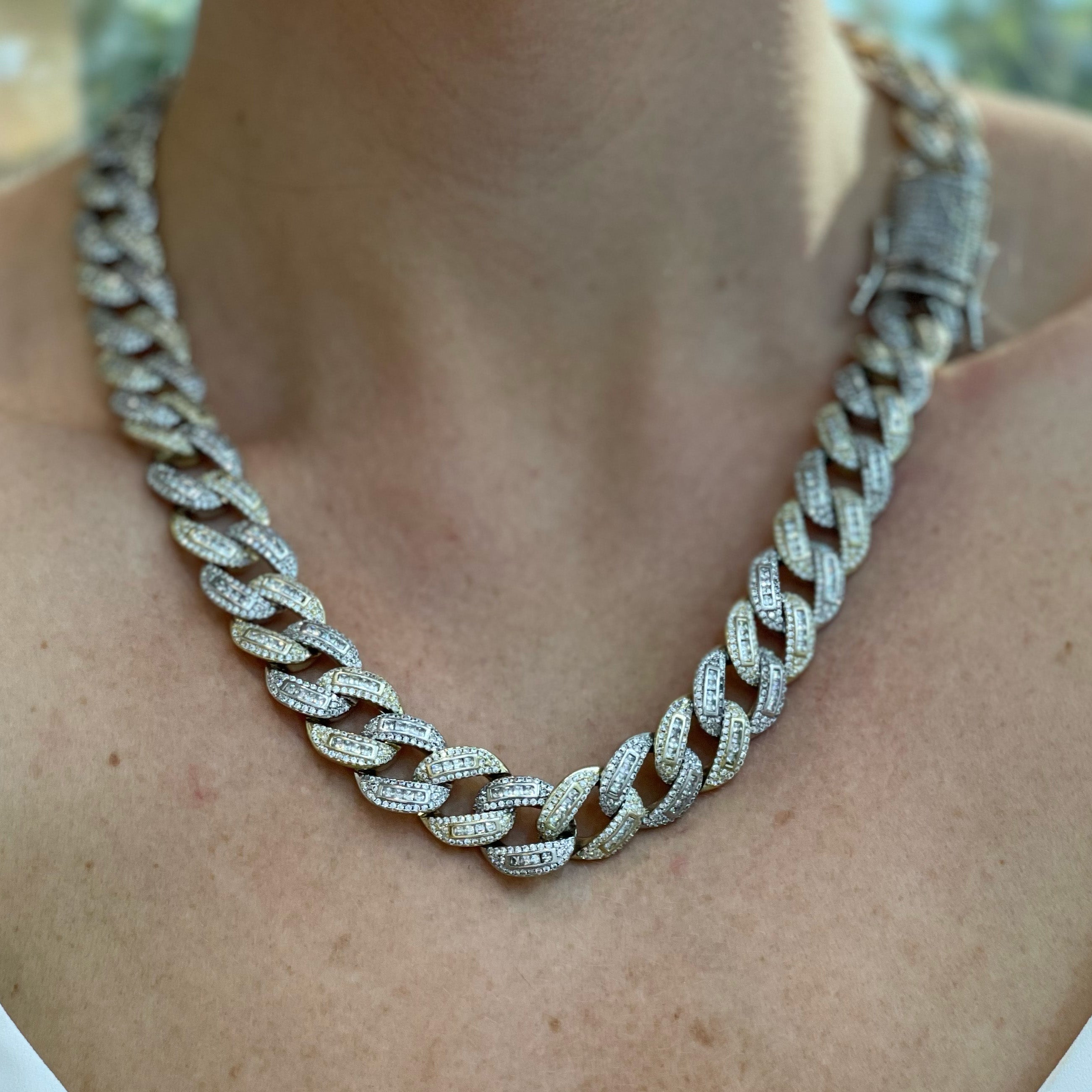 Ladies Silver Cuban Chain Necklace