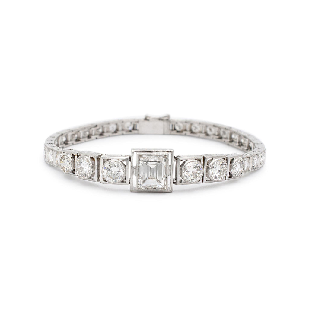 Ladies Platinum Vintage Emerald 8.60CT. Diamond Link Tennis Statement Bracelet