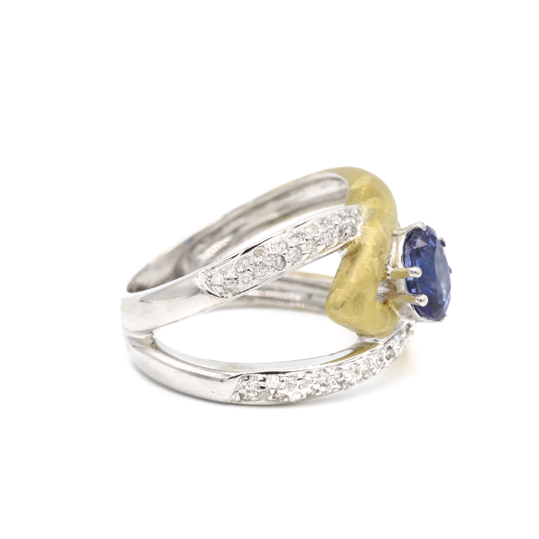 Ladies Cocktail Sapphires And Diamonds 18K Gold Ring