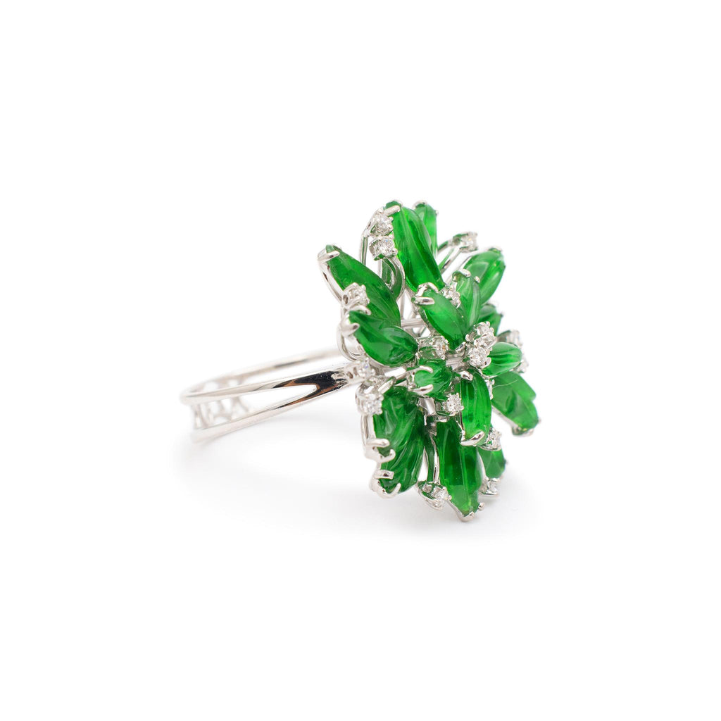 Ladies 18K White Gold Leaf Shaped Emerald & Round Diamond Cocktail Ring/Pendant
